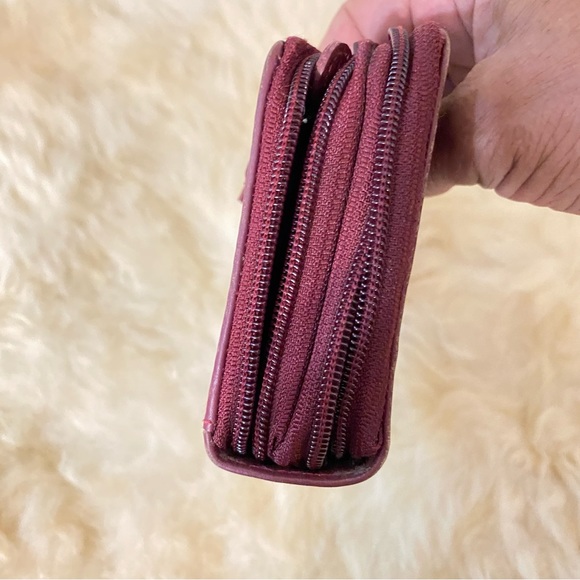 Great American Leather Works Burgundy Multi-Slot Wallet - Picture 9 of 14